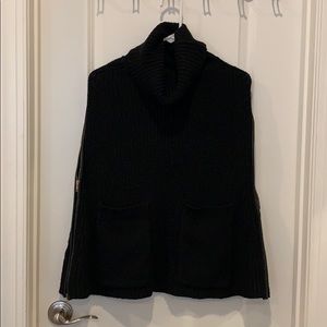 Convertible sleeveless sweater